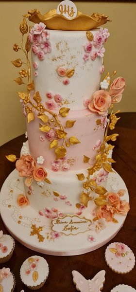 Cake by Angela Montano of Angela Sweet Cakes