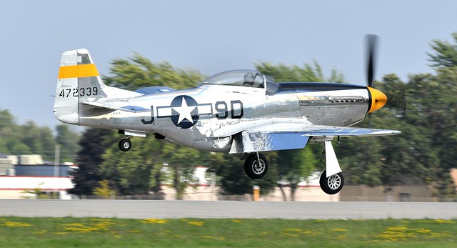 North American P-51D Mustang USAAF 44-72339 NL51JC  472339 The Brat lll
