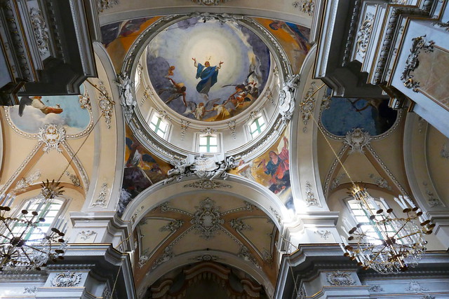 Transept, basilique collégiale Ste Marie de l'Aumône 1769-1794, via Etnea, Catane, Sicile, Italie.