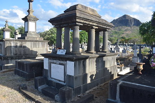 Madame Vyapooree, Western Cemetery