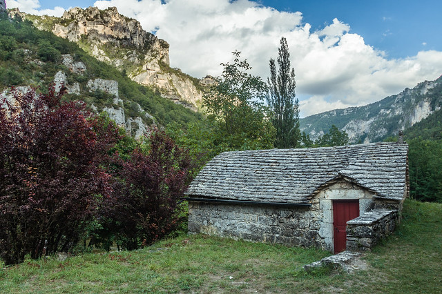 The cottage in the Gorges of the Tarn
