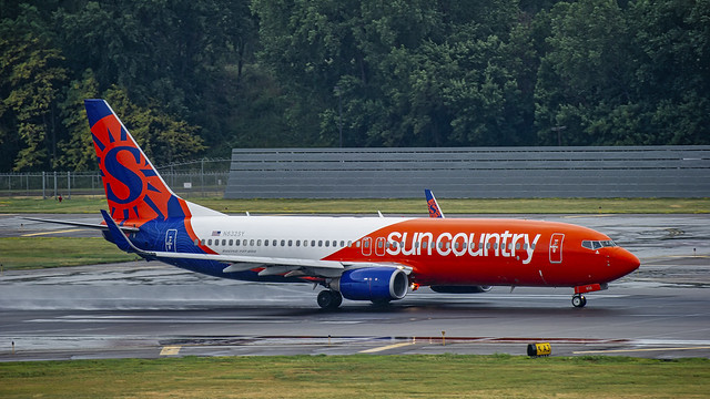 Sun Country Boeing 737-8KN(WL) N832SY