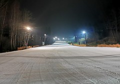 Sjezdovka před zahájením večerního lyžování