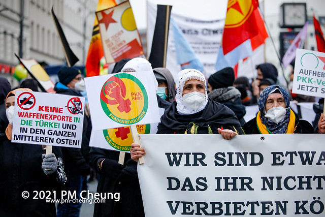 Bundesweite Demonstration: „28 Jahre PKK-Verbot in Deutschland! PKK-Verbot aufheben!  Krieg beenden – politische Lösung fördern!“ - 27.11.2021 - Berlin – _MG_1965