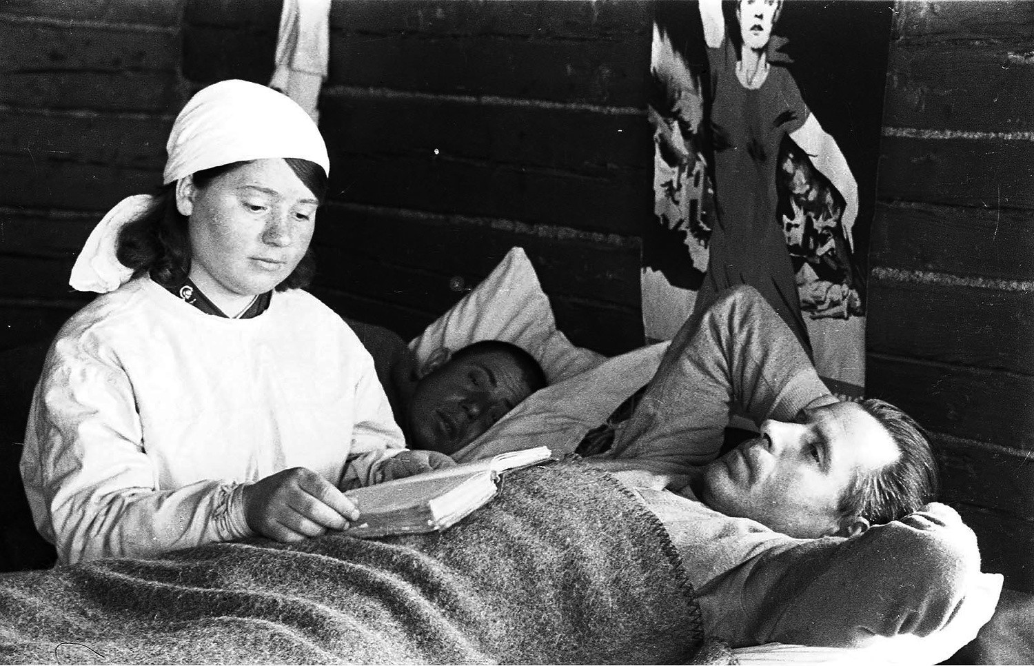 1942. Чтения в эвакуационном госпитале