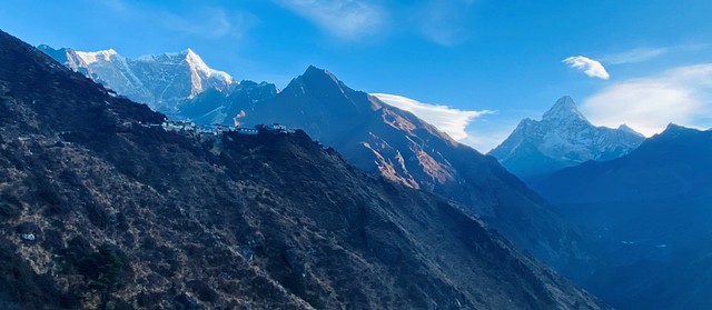 nature-lovers-everest-base-camp-trekking-nepal-travel-phortse-tanga