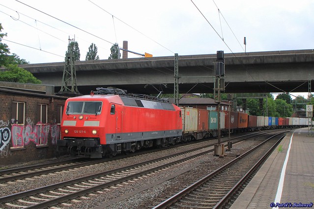 DB 120 127 mit Containerzug