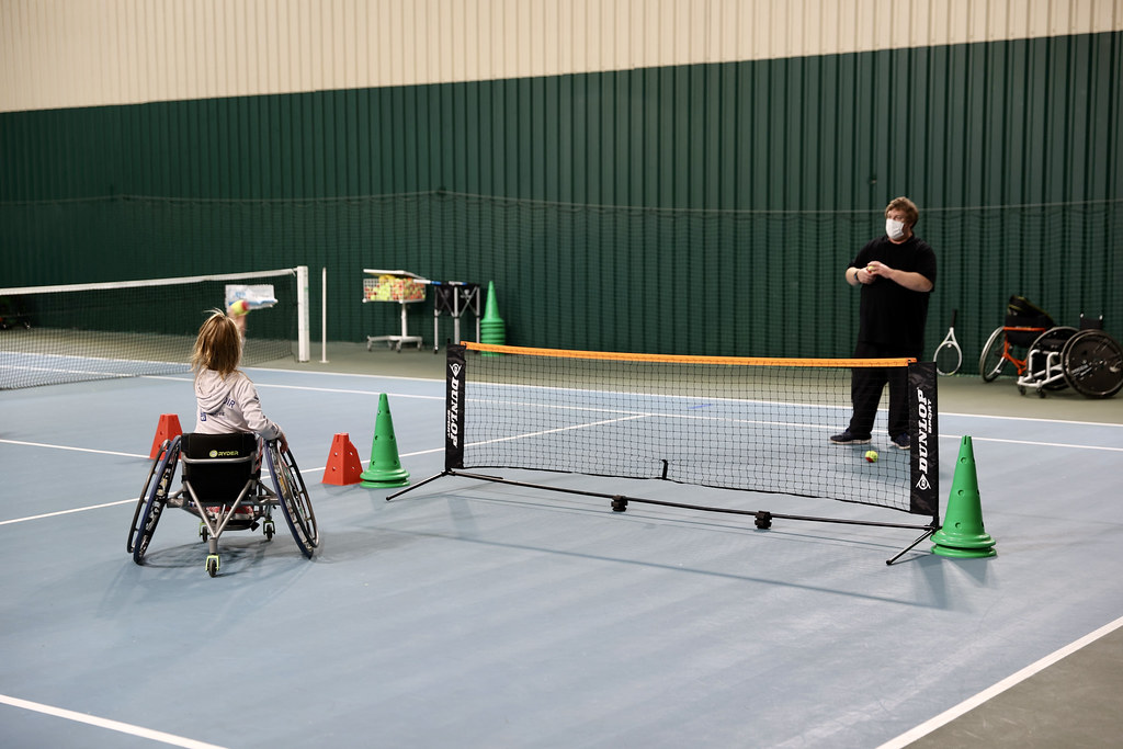 Tournoi national de tennis fauteuil sur les courts du Comité des Yvelines de tennis à Feucherolles