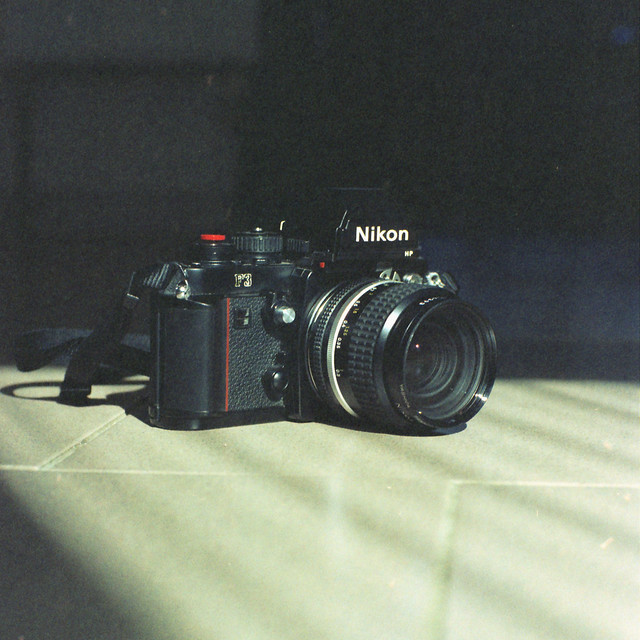 Nikon F3 HP. (35mm) | Exp. 08/2005 Kodak Gold 100.