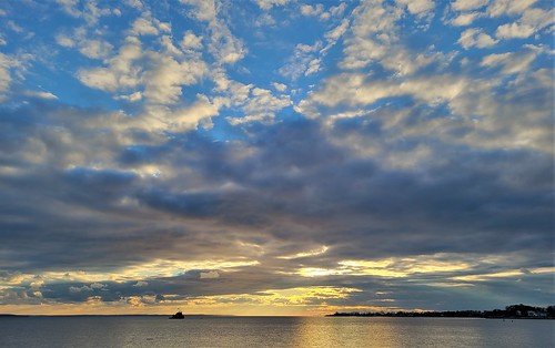 51 sunset sky clouds longislandsound rowaytonct norwalkct sheen reflection