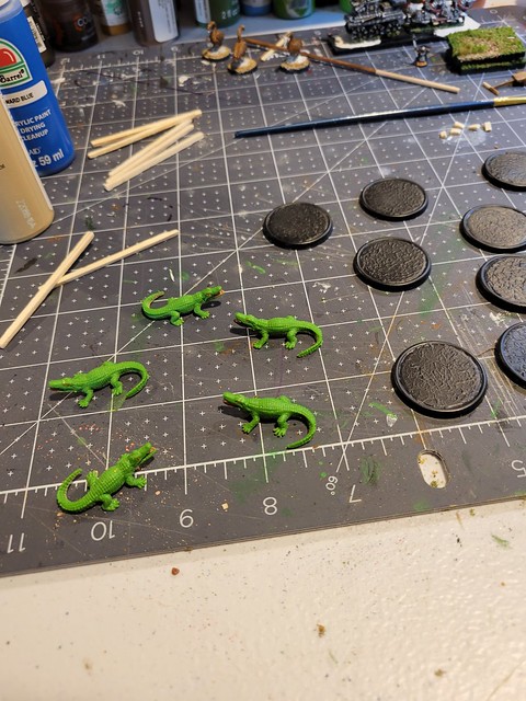 #MiniatureMonday Busy Day! Finally taking time to work on unfinished projects #6mm #28mm #terrain #gaming #ChainmailDomainGame