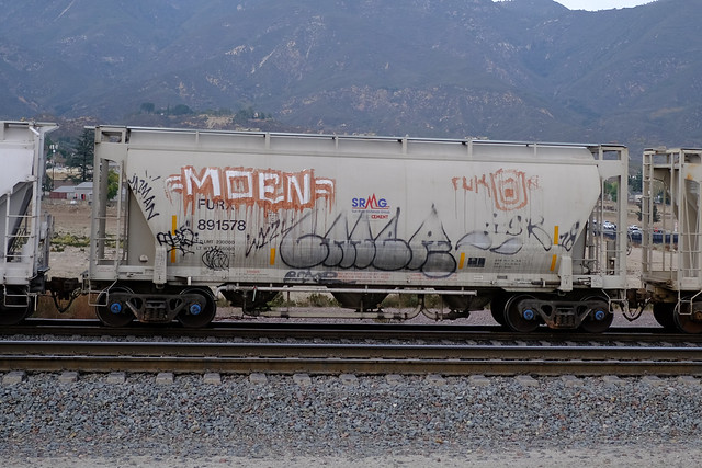 Benching Freight Train Graffiti in SoCal (November 19th 2021)