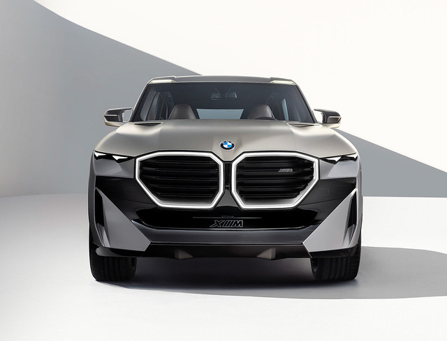 BMW-Concept-XM-00003