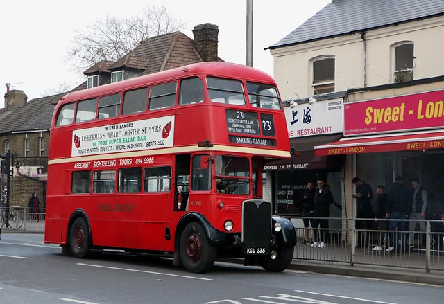 London Bus Company - RT961 - KGU235