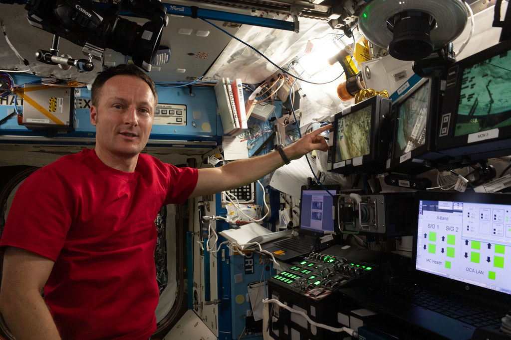 Astronaut Matthias Maurer is at the robotics workstation
