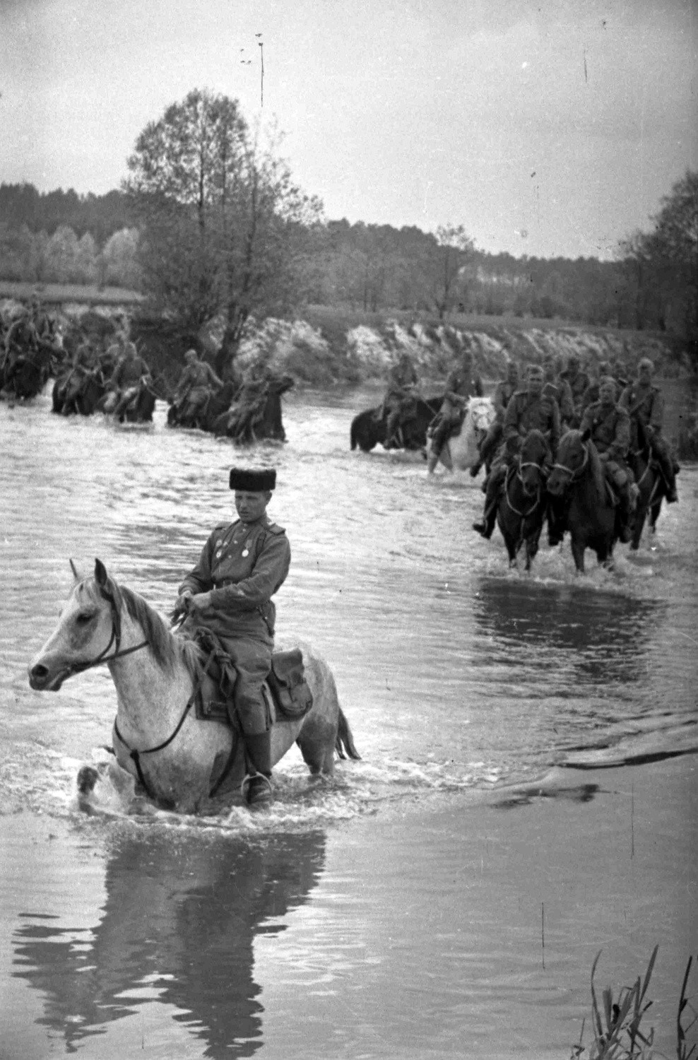 1944. Переправа кавалерии,