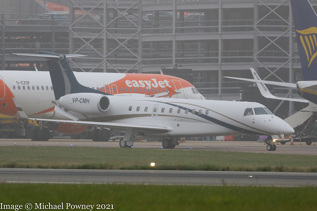 VP-CMH - 2012 build Embraer 135BJ Legacy 650, taxiing for departure at a very murky Luton