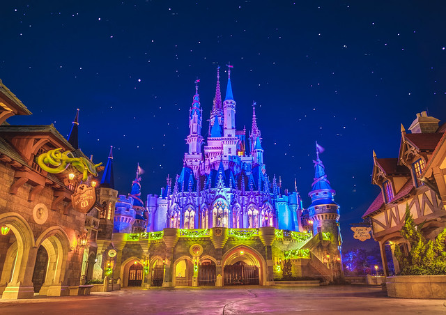 Cinderella Castle Glowing