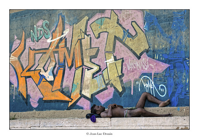 Le repos du pèlerin à l’ombre du « street art »