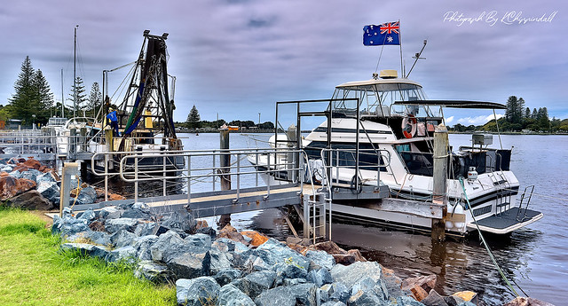 Boating Tunncurry 576 s