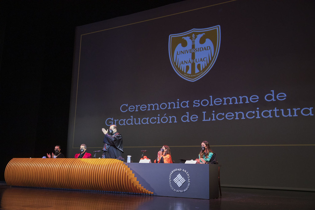 Ceremonia de graduación de Licenciatura. 30 de noviembre 2021