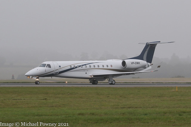 VP-CMH - 2012 build Embraer 135BJ Legacy 650, rolling for departure on Runway 25 at a foggy Luton