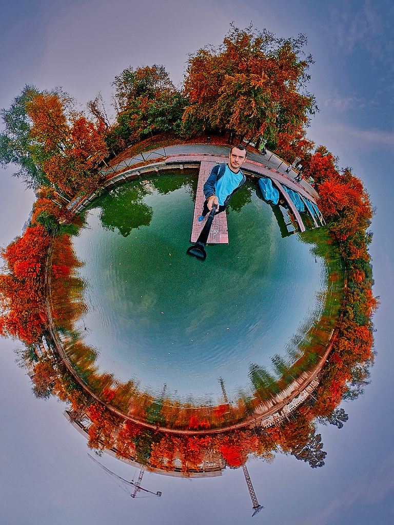 Autumn landscape in 360°