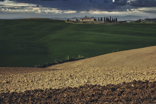 Tuscan Landscape with Farm (On Explore 5 December 2021) | by Roberto Bendini
