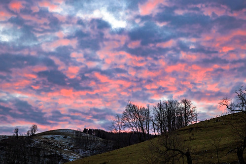 Horsecamp Sunset (Nov 27 2021) by wx412, I shot this handheld from the balcony of "Horsecamp" which is an Air BnB in Harman, WV. It