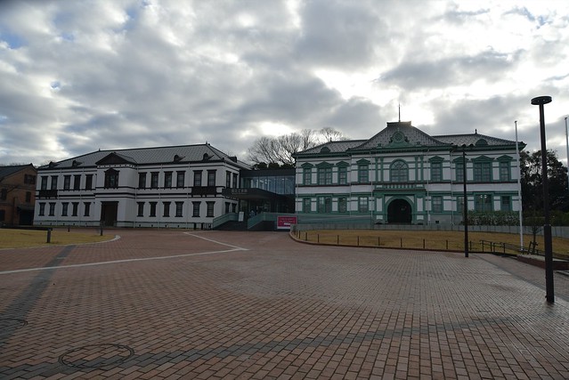 県立歴史博物館と国立工芸館