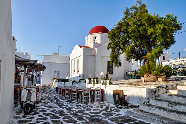 La chapelle orthodoxe Αγία Μονή (Saint Monastère), Mykonos, Grèce!