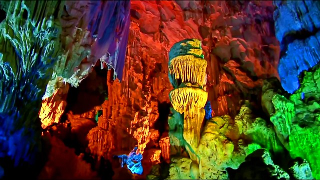 Vietnam - Halong Bay - Caves - 52