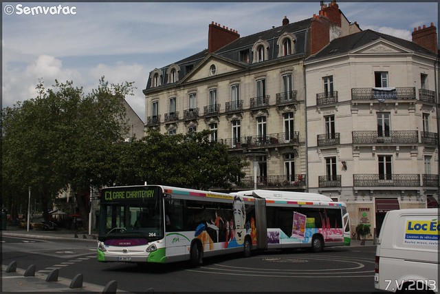 Heuliez Bus GX 427 GNV – Semitan (Société d'Économie MIxte des Transports en commun de l'Agglomération Nantaise) / TAN (Transports de l'Agglomération Nantaise) n°264 (Jacques Demy)