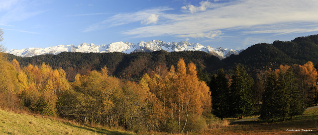 Panorama sur la chaîne de la Lauzière et le col du grand Cucheron (Chaîne des Hurtières, Belledonne, Savoie)