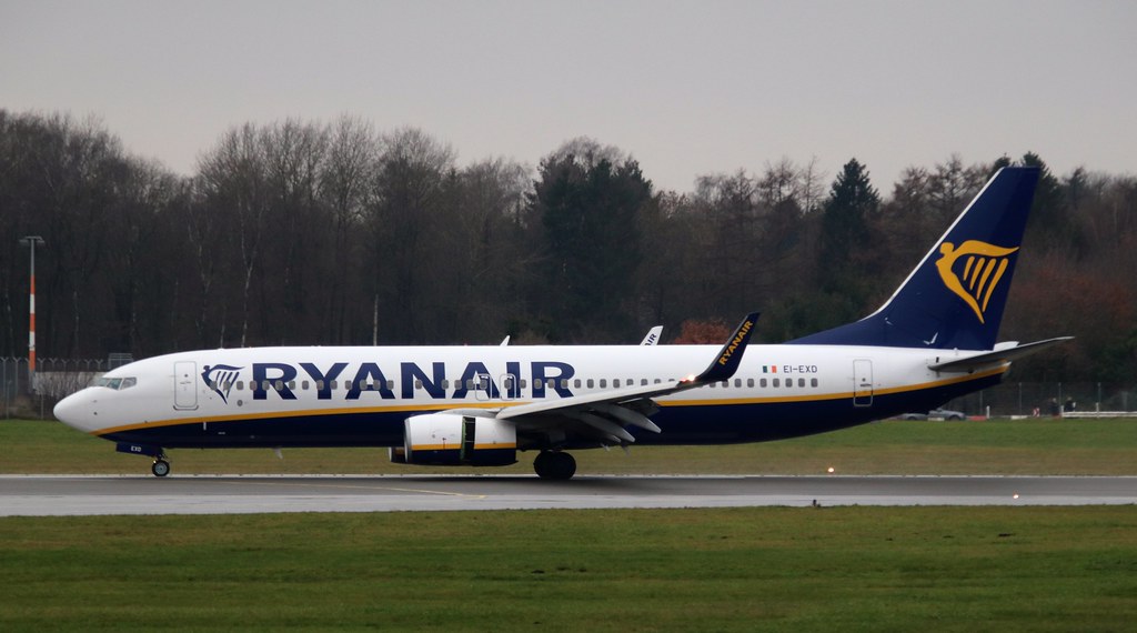 Ryanair, EI-EXD,MSN 40320,Boeing 737-8AS, 04.12.2021,HAM-EDDH, Hamburg