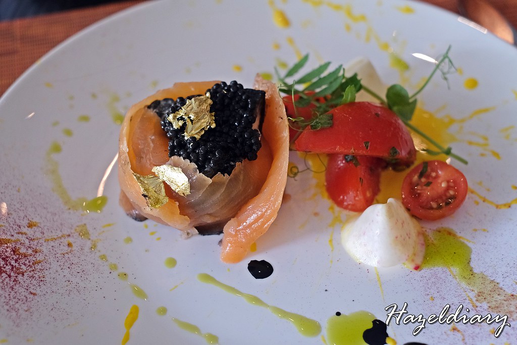 Basilico @ Regent Singapore- squid-ink infused putignano burratina with cherry wood-smoked organic salmon and caviar