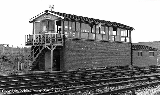 BR Cliff House Signal Box (Hartlepool) on 2nd August 1987
