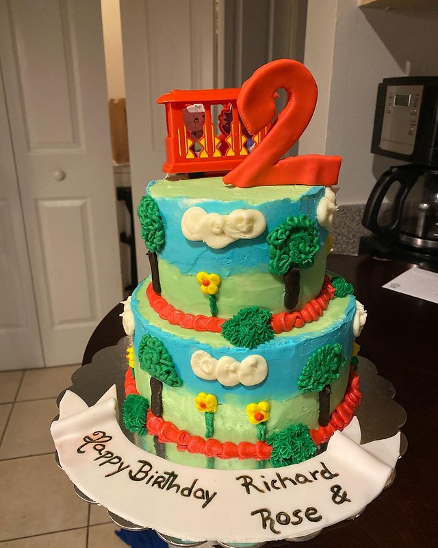 Cake by CIRCUS Cake Design