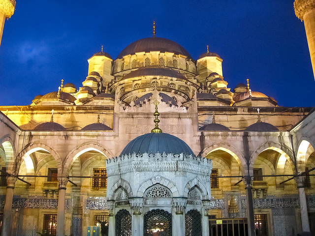 Istanbul, New (Yeni) mosque (Isztambul, Yeni dzsámi)