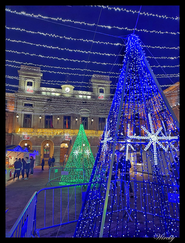 Luces en la Plaza del Mercado Chico de Ávila