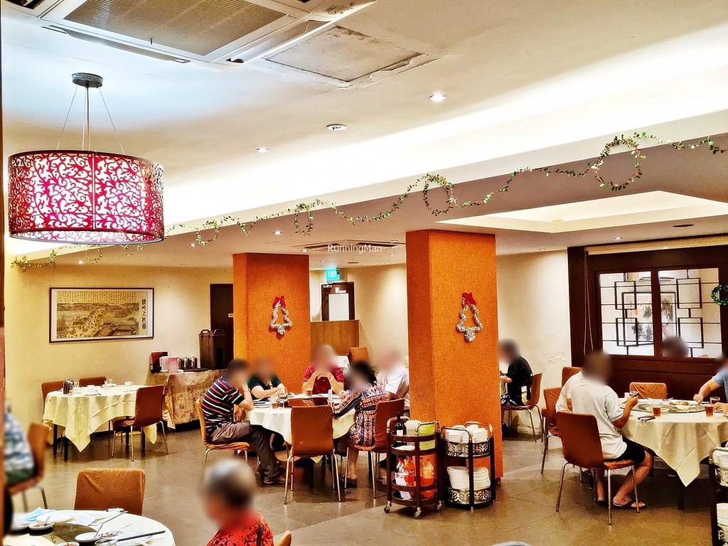 Jing Long Seafood Restaurant Interior