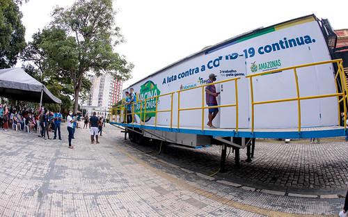 08.12.21 - Prefeitura em parceria com Governo do Amazonas inauguram "Carreta da vacinação" em combate da Covid-19