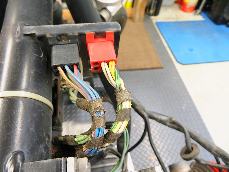 Handlebar Combination Switches Plug Into Sockets In Main Wiring Harness