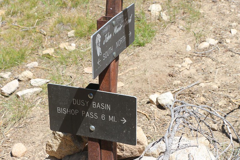 I arrived at the junction of the Bishop Pass Trail and the Pacific Crest Trail (PCT) -- John Muir Trail (JMT)