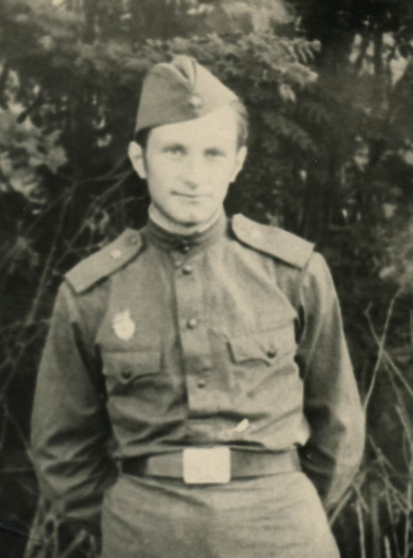 Василий Погребняк в годы служения в армии