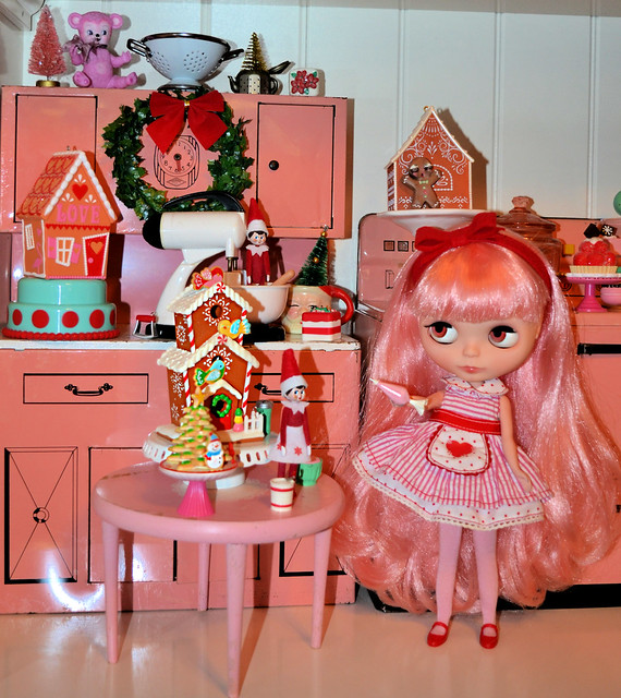 BaD Dec 9 - Gingerbread House