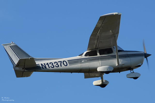 172M Skyhawk II N13370 at DLZ