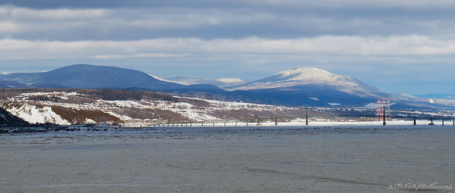Pont de l'Île d'Orléans, Mont Saint-Anne, fleuve Saint-Laurent, hiver, PQ, Canada - 7055