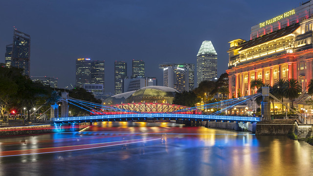 Singapore River & Fullerton Hotel Night Scene
