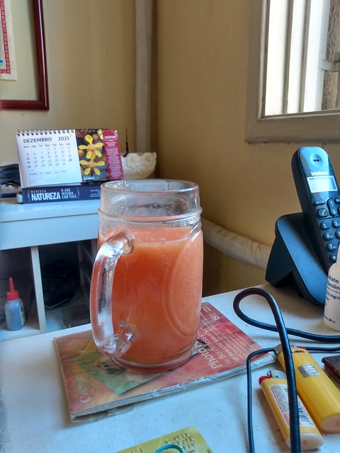 Suco de mamão. 😋 Papaya juice. 😋 Jus de papaye. 😋 Jugo de papaya. 😋 パパヤジュース。 😋 木瓜汁。 😋